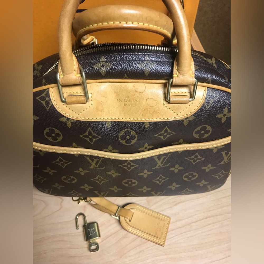 ✅AUTHENTIC LOUIS VUITTON Bag 2Ways LV Trouville - Picture 3 of 8